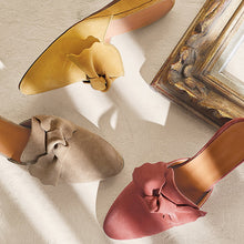 Load image into Gallery viewer, Women's Bow Wedge Sandals
