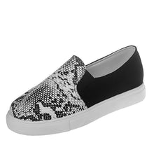 Load image into Gallery viewer, Comfortable leopard casual shoes for women

