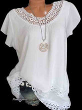 Load image into Gallery viewer, Short-sleeved T-shirt with lace collar
