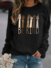Load image into Gallery viewer, Camiseta clásica Be Kind Sign Language para mujer
