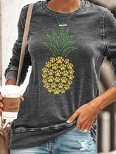 Load image into Gallery viewer, Camiseta feminina com estampa de abacaxi e pata
