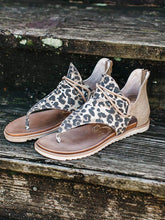 Load image into Gallery viewer, Sandalias planas de leopardo de moda para mujer
