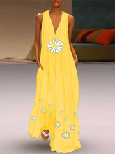 Load image into Gallery viewer, Daisy Print Mini Pocket Long Dress
