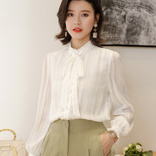 Load image into Gallery viewer, Small tie style fragrance small shirt
