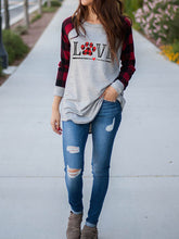 Load image into Gallery viewer, T-shirt de emenda de manga comprida Love Dogs Paw Plaid
