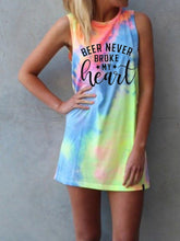 Load image into Gallery viewer, Beer Never Broke My Heart vestido con estampado tie-dye

