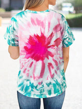 Load image into Gallery viewer, Way Maker Miracle Worker Promise Keeper Light In The Darkness camiseta de manga corta com efeito tie-dye
