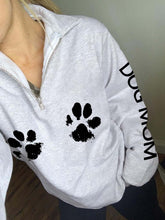 Load image into Gallery viewer, Moletom feminino Dog Mom Paw Print
