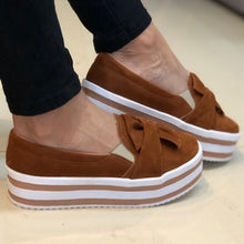 Load image into Gallery viewer, Comfortable shoes for ladies with thick soles.
