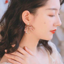 Load image into Gallery viewer, Bow earrings
