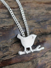 Load image into Gallery viewer, Collar de rama de pájaro en plata de ley vintage
