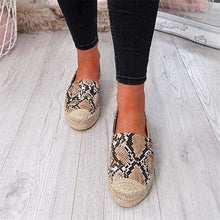 Load image into Gallery viewer, Women's Knitted Round Toe Fashion Shoes
