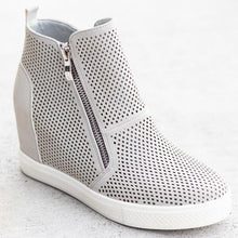 Load image into Gallery viewer, Women's Cut Toe Casual Shoes
