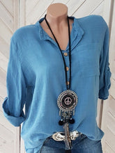 Load image into Gallery viewer, Camisa feminina de algodão e linho com bolso com decote em V
