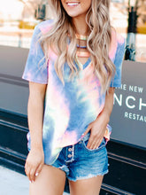 Load image into Gallery viewer, Camiseta holgada de manga corta con cuello de pico para mujer
