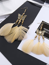 Load image into Gallery viewer, Pendientes de plumas de perlas bohemias vintage
