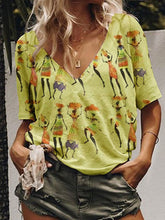 Load image into Gallery viewer, Camiseta feminina de manga curta estampada com decote em V estilo étnico feminino
