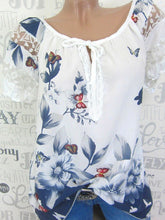 Load image into Gallery viewer, Short sleeves in lace lace with butterfly print
