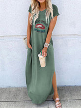 Load image into Gallery viewer, Vestido feminino estampado com gola redonda e bolsos
