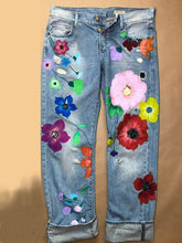 Load image into Gallery viewer, Women's Fashion Printed Straight Jeans
