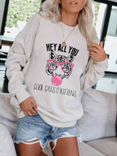 Load image into Gallery viewer, HEY ALL YOU COOL CATS &amp; KITTENS Moletom com estampa Tiger e óculos rosa
