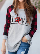 Load image into Gallery viewer, T-shirt de emenda de manga comprida Love Dogs Paw Plaid
