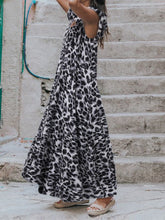 Load image into Gallery viewer, Saia Maxi com babados e saia praia com estampa de leopardo
