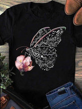 Load image into Gallery viewer, Camiseta feminina de manga curta, decote redondo, notação musical, estampa de borboleta
