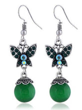 Load image into Gallery viewer, Pendientes mariposa de cristal bohemio
