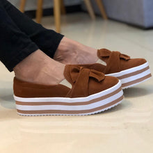 Load image into Gallery viewer, Comfortable shoes for ladies with thick soles.
