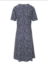 Load image into Gallery viewer, Vestido midi casual com estampa floral e bolsos duplos
