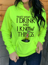 Load image into Gallery viewer, Sudadera I Drink And I Know Things Wine para mujer
